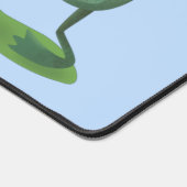 グリーンおもしろいカエルの芝刈り漫画 デスクマット (コーナー)