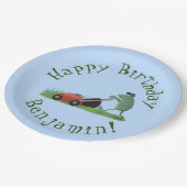 グリーンおもしろいカエルの芝刈り漫画 ペーパープレート (アングル)