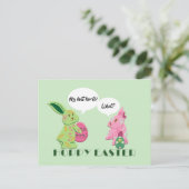 グリーンおもしろいピンクイースターバニーイラストレーション シーズンポストカード (スタンド正面)