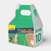 グリーンおもしろい野球バッター及びキャッチャー誕生日 フェイバーボックス (正面サイド)