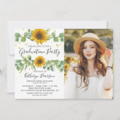 グリーンとひまわりの卒業パーティー2枚の写真 招待状 (正面)
