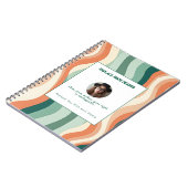 グリーンとオレンジの波模様がおしゃれな ノートブック (左側)