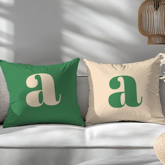グリーンとクリームレトロモダンイニシャル クッション
