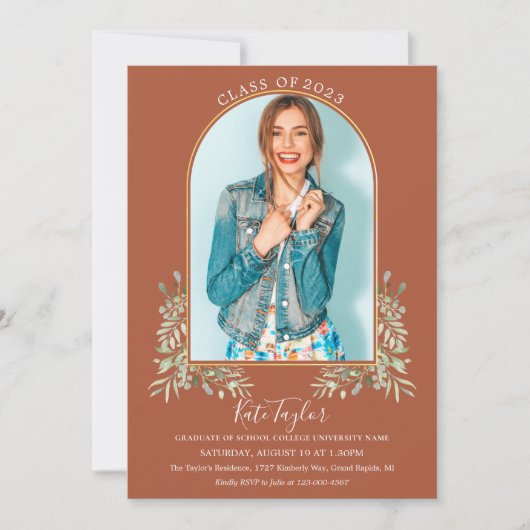 グリーンとゴールドのアーチ テラコッタ フォト 卒業式招待状 招待状 (正面)