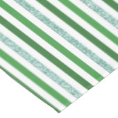 グリーンとシルバーのグリッターストライプパターン テーブルクロス (アングル)