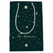 グリーンとパーソナライズされた金ゴールドの星空の夜のクリスマス ミディアムペーパーバッグ (正面)