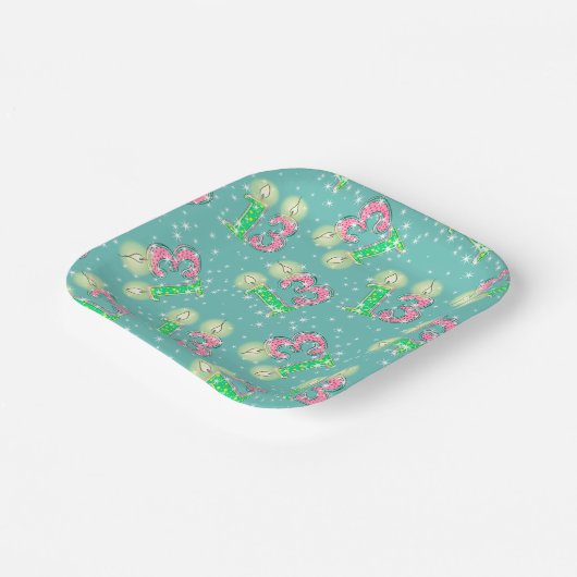 グリーンとピンク13誕生日 ペーパープレート (傾斜あり)