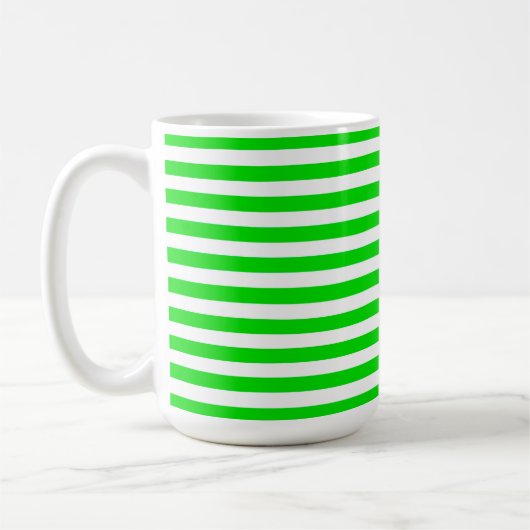 グリーンとホワイトのイースター ストライプ コーヒーマグカップ (左)