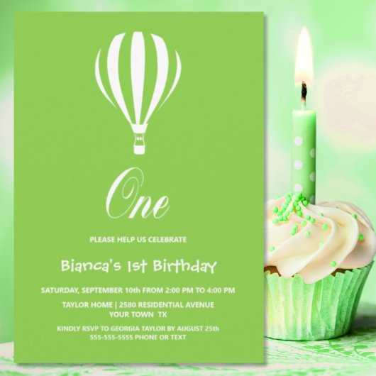 グリーンとホワイトホットエアバルーン1st誕生日パーティー 招待状