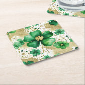 グリーンと金ゴールドセントパトリックの日シャムロック スクエアペーパーコースター (アングル)