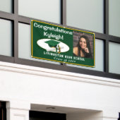 グリーンと金ゴールドビニールの卒業写真 横断幕 (ビルの外側)