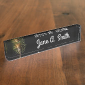 グリーンと金ゴールド花火ホリデーお祝い デスクネームプレート (側面)