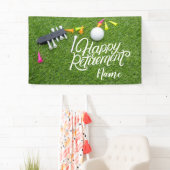 グリーンにボールを持つゴルフの幸せな退職 横断幕 (インサイチュ)