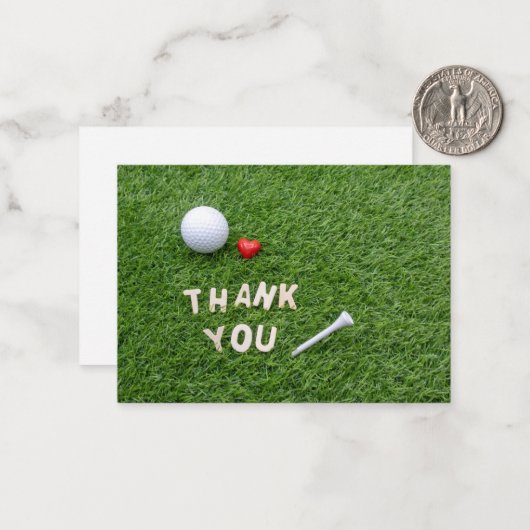 グリーンに愛とティーを持つサンキュー付きゴルフボール ノートカード (正面/裏面インサイチュ)