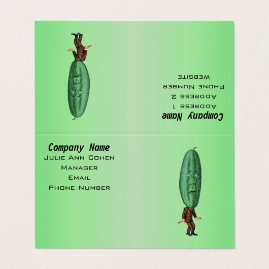 グリーンのスーツを着た大きなピクルスの頭と顔を持つ人 名刺 (外部フラット)