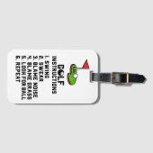 グリーンのフラッグホールでのゴルフ指導スイング ラゲッジタグ (正面横)