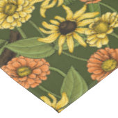 グリーンのレンツと花 テーブルクロス (アングル)