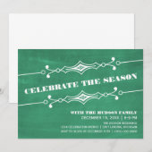 グリーンの斜めチョークボードホリデーパーティー招待状 招待状 (正面/裏面)