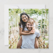 グリーンの葉とエレガントな手書きフォントの写真結婚式 招待状 (裏面)
