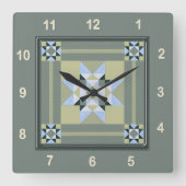 グリーンの複合スターパッチキルトブロック スクエア壁時計 (正面)