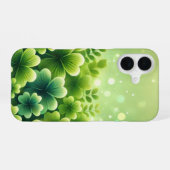グリーンアイリッシュクローバーシャムロックの色合い iPhone 16ケース (裏面横)
