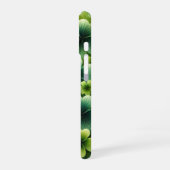 グリーンアイリッシュクローバーシャムロックの色合い iPhone 16ケース (左側面)