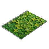 グリーンアイリッシュケルトのクローバーのシャムロック ノートブック (左側)