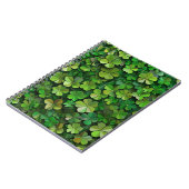 グリーンアイリッシュケルトのクローバーのシャムロック ノートブック (左側)