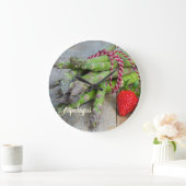 グリーンアスパラガスとイチゴ ラージ壁時計 (ホーム)