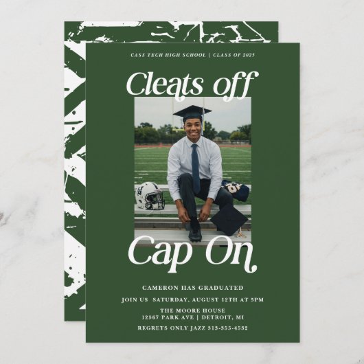 グリーンアスリートの卒業式キャップをオフにする 招待状 (正面/裏面)