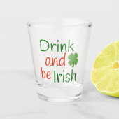 グリーンアンドレッドクローバーSt patricks day ショットグラス (正面)