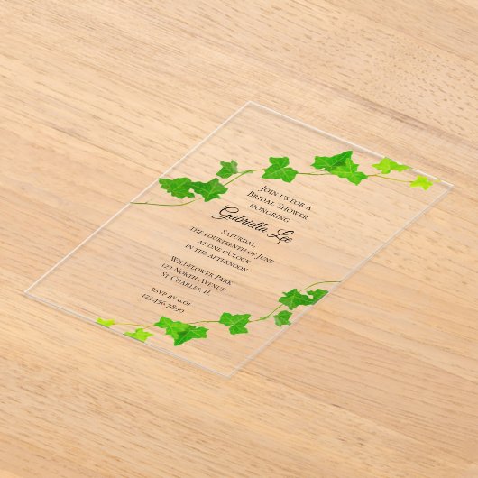 グリーンイングリッシュアイビーつる植物ブライダルシャワー アクリル招待状 (レイダウン)