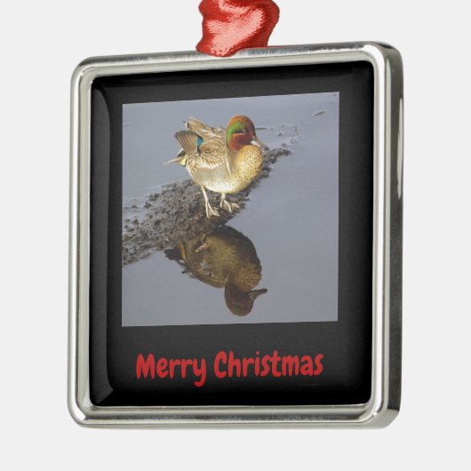 グリーンウィングティール(緑がかった色)ダックブラックメリークリスマスフレーム メタルオーナメント (左)