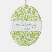 グリーンウォーターカラーアートウェディング NAME 日付 記念品 セラミックオーナメント (右)