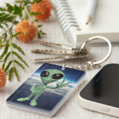 グリーンエイリアン平和Vサイン キーホルダー (正面右)