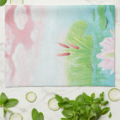 グリーンカエルが池に飛び込むイラストレーション キッチンタオル (折り畳み)