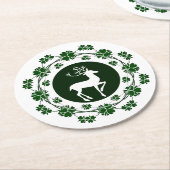 グリーンクリスマスリースのトナカイ ラウンドペーパーコースター (アングル)