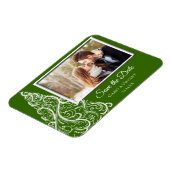 グリーンクリスマス冬の結婚式の日付写真を保存 マグネット (左側)