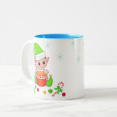 グリーンクリスマス小妖精や小人、雪片&クリスマスボール ツートーンマグカップ (正面左)