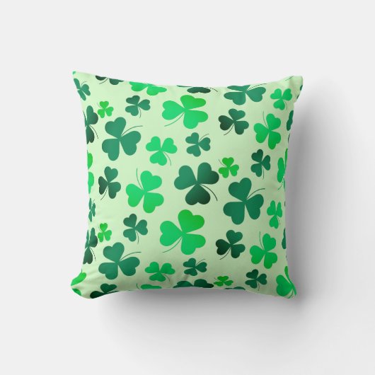 グリーンクローバーシャームロックリーフフローラエレガントレトロ クッション (正面)