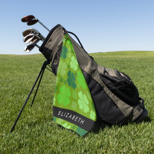 グリーンクローバー、ラッキークローバー、あなたの名前 ゴルフタオル (グリーン)