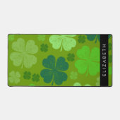 グリーンクローバー、ラッキークローバー、あなたの名前 デスクマット (正面)