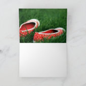 グリーングラスレッド水玉模様シューズ写真ノートカード カード (内部)