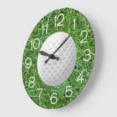 グリーングラス上の白いゴルフボール ラージ壁時計 (傾斜)