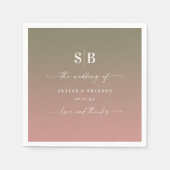 グリーングラデーション&ダスティバラピンクモノグラムのズ結婚ス スタンダードカクテルナプキン (正面)