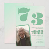 グリーングラデーション 73歳の誕生日招待状 男の子の写真 招待状 (正面/裏面)