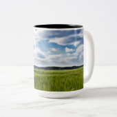 グリーンコーンフィールドとブルースカイ ツートーンマグカップ (正面右)