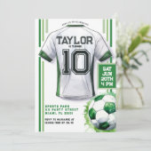 グリーンサッカースポーツボーイジャージー子供の誕生日パーティー 招待状 (スタンド正面)