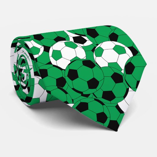 グリーンサッカーボールコラージュ – 2サイドプリント ネクタイ (ロール)