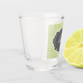 グリーンシェブロンパーソナライズされたショットガラス ショットグラス (左)